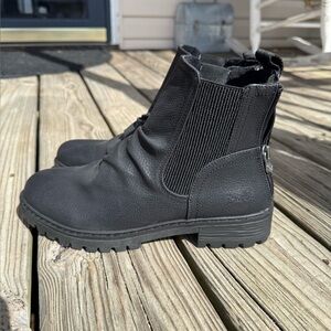 Blowfish Ladies Ankle Boots Black size 9